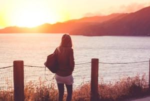 Как смириться с одиночеством: советы психологов
